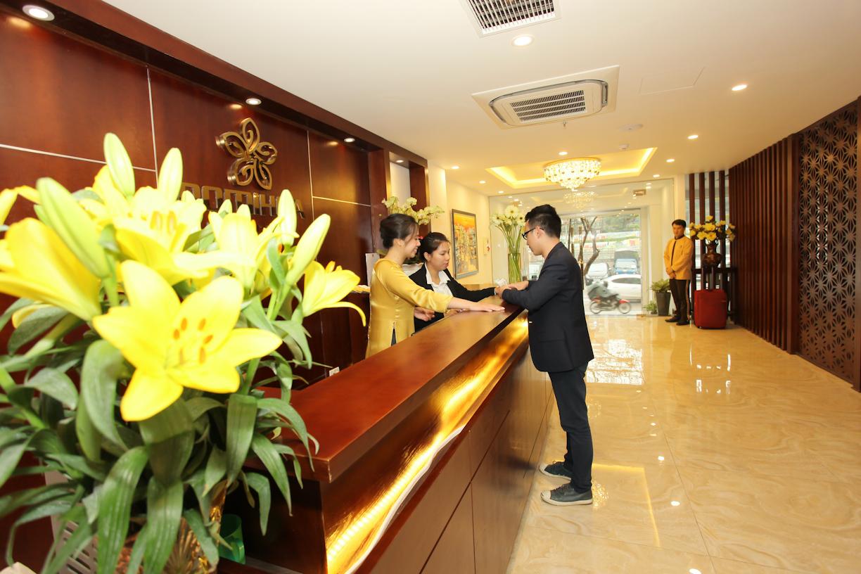 Hanoi Pomihoa Hotel Exterior photo